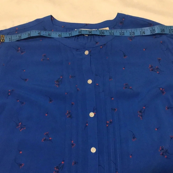 Levi’s Women’s Royal Blue Blouse with Flower Print - Picture 10 of 11